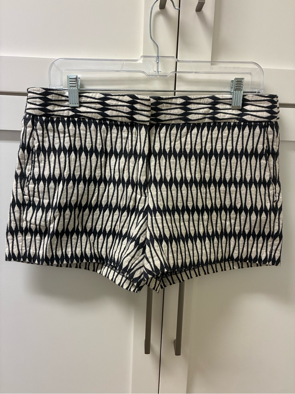 Joe Fresh Women’s Black and White Geo Print High Waist Shorts Size 6